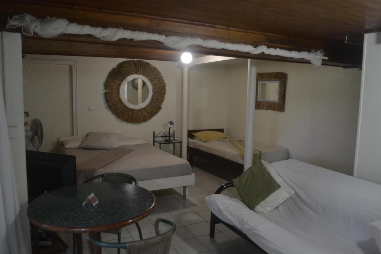 Seachange Lodge พอร์ตวิลา ภายนอก รูปภาพ